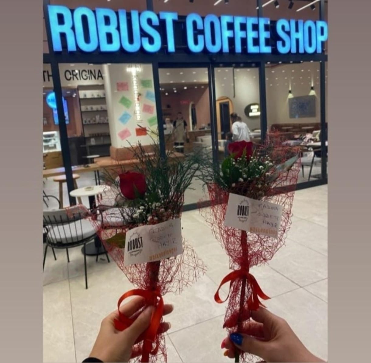 Robust Cafe Shop’dan örnek davranış