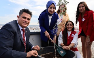 Karabağlar’da Kızılay haftası coşkusu